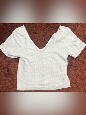 Aura White V‑Neck Textured Cropped Top